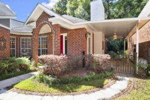 Welcome to 4109 Skyline Drive N — a quiet, central location.