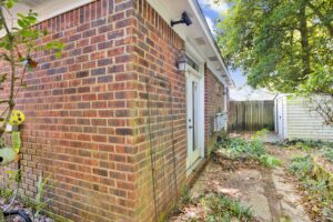 Welcome to 4109 Skyline Drive N — a quiet, central location.